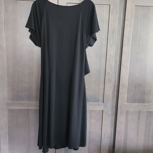 BCBG MAX AZRIA Black Faux Wrap Dress Belted Waist V-Neck Plunge & Short Sleeves - Picture 8 of 16
